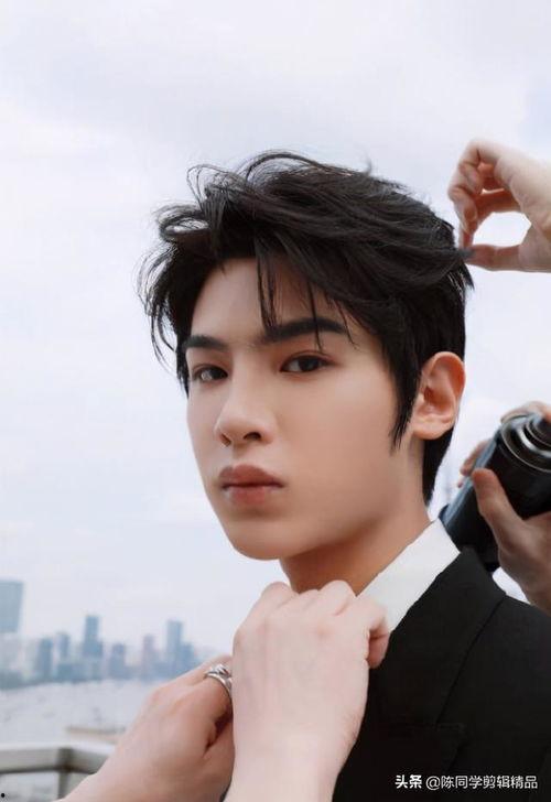 爆料娱乐圈黄明昊,揭秘明星背后的故事