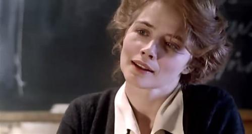 教室别恋在线观看影片,青春记忆中的禁忌之恋